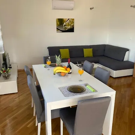Apartman Dina